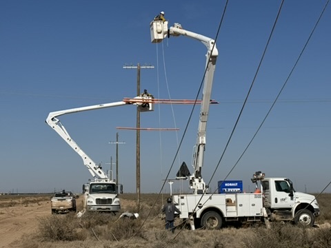 KTX bucket trucks performing overhead line work